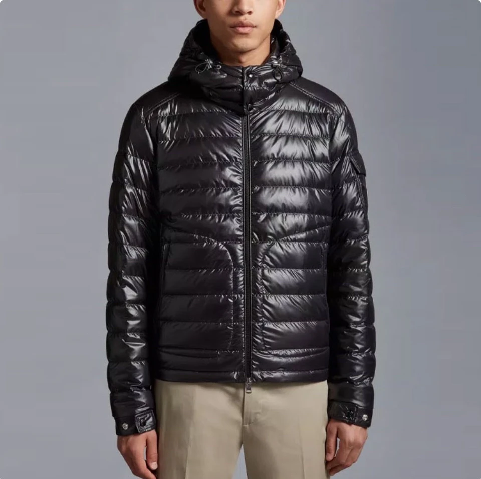 全新未使用 Moncler蒙口 Lauros系列徽标休闲薄款羽绒服 男款