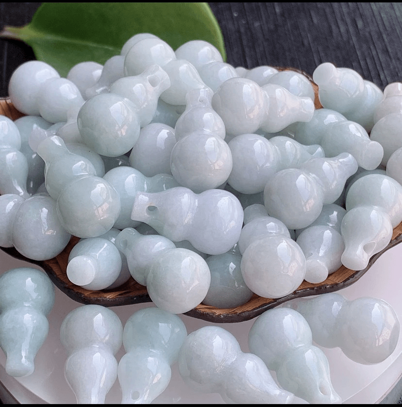 缅甸天然翡翠a货葫芦吊坠（多样性发货发一）尺寸20-12mm