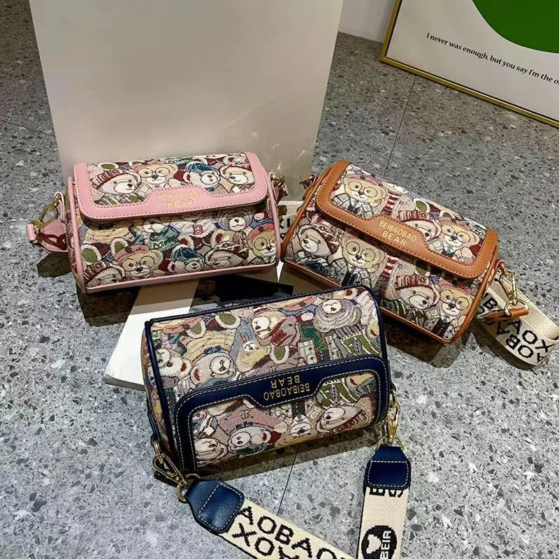 小熊刺绣包