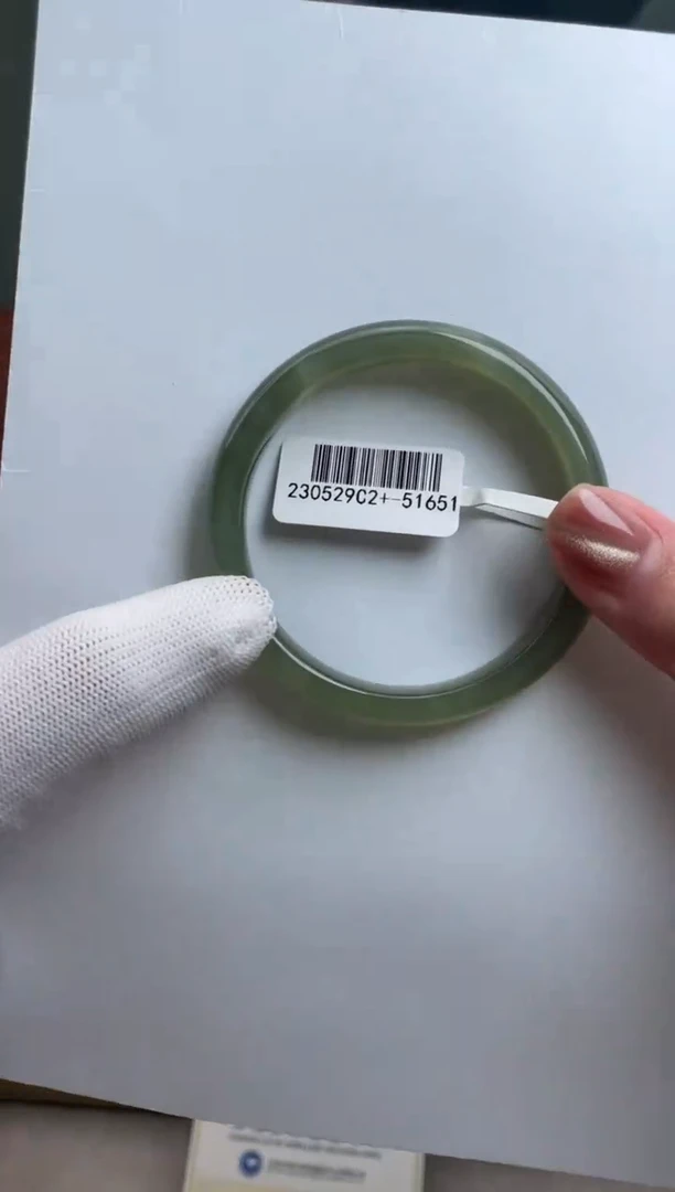 【闪购商品】和田玉手镯未镶嵌51+圈口