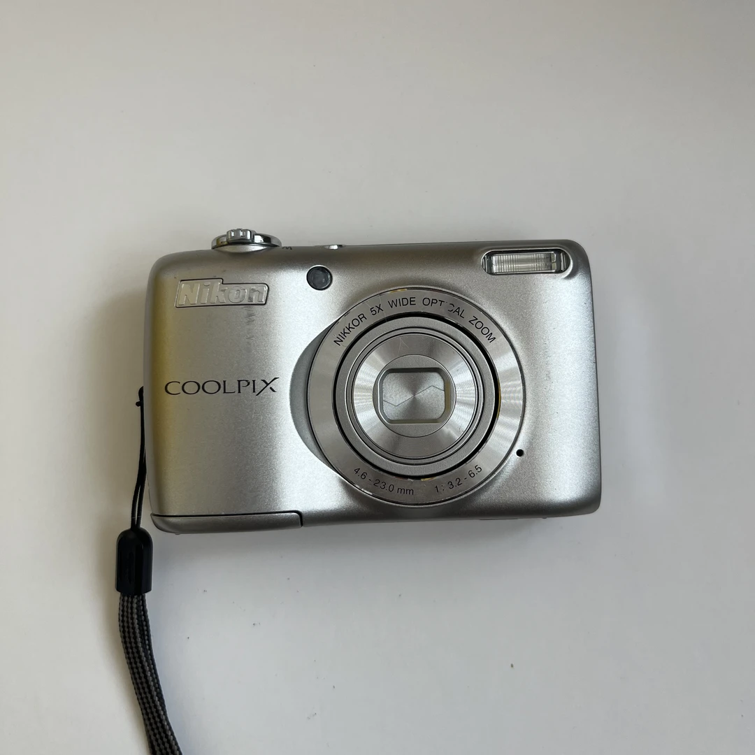 9新 Nikon/尼康 尼康COOLPIXL26 1614万有效像素，5倍光学变焦，