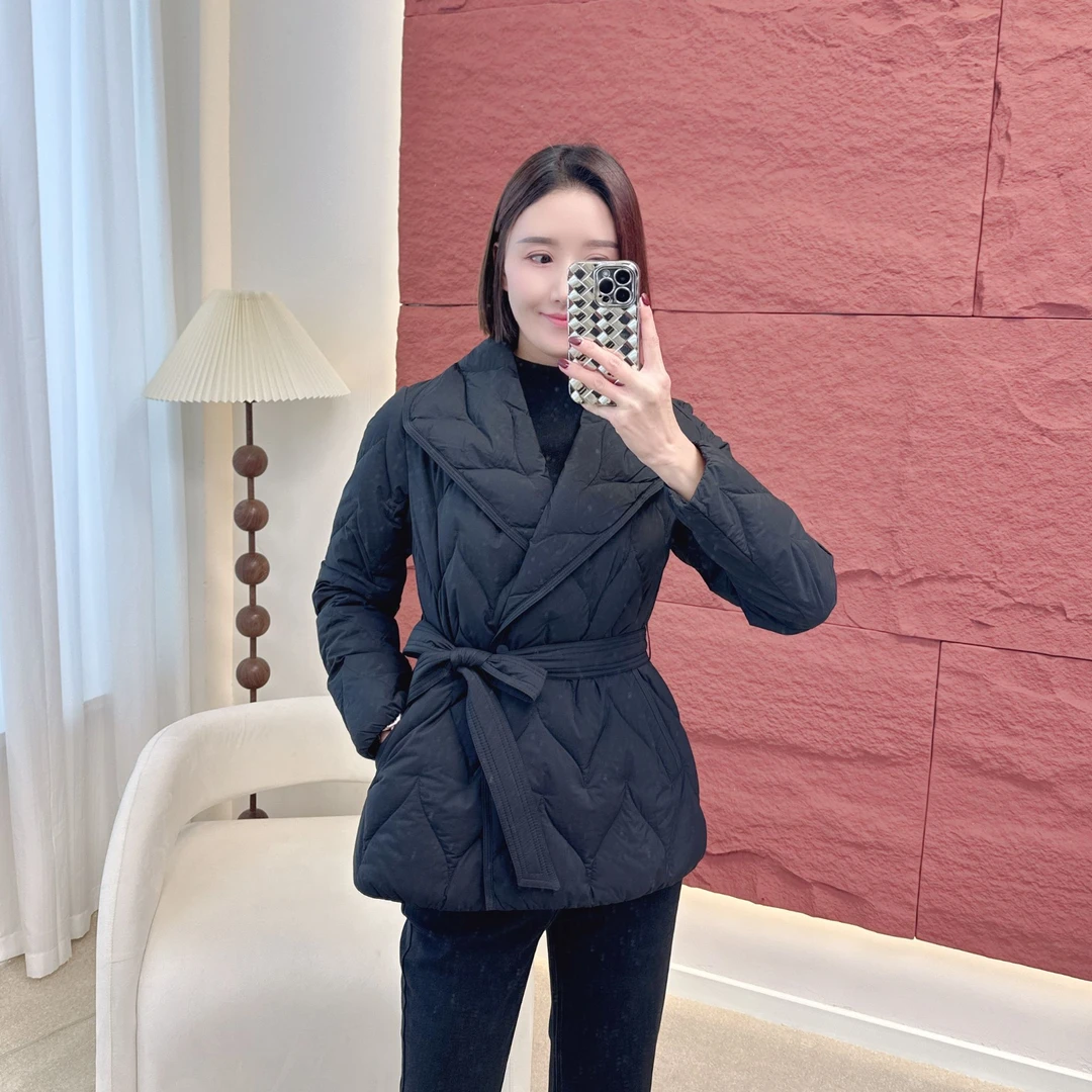 【RORO】2024秋冬新款黑色收腰韩版羽绒服