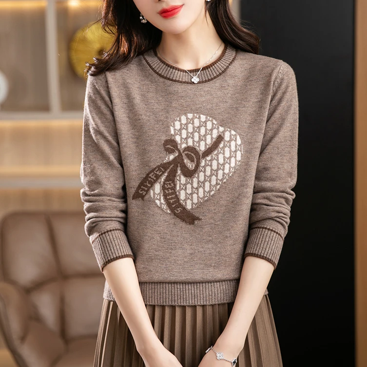 中年妈妈秋季新款毛衣女洋气显瘦圆领针织打底衫长袖时尚套头女士