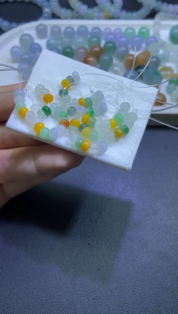 【闪购商品】定制翡翠未镶嵌多样性发货一条