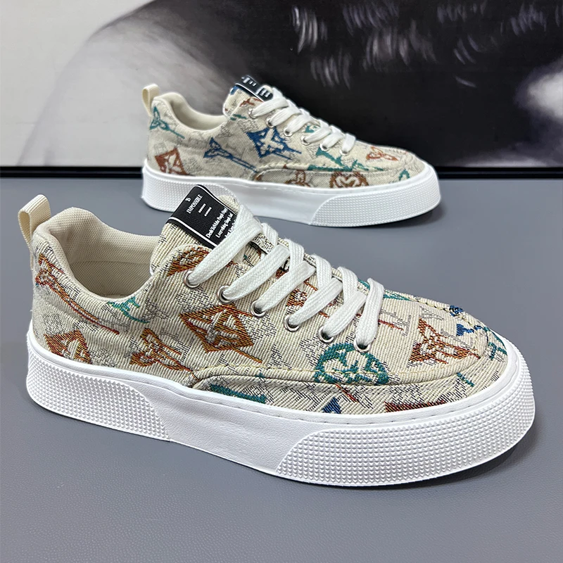 大码男鞋45轻便透气男士帆布鞋46时尚休闲板鞋47百搭运动潮鞋48