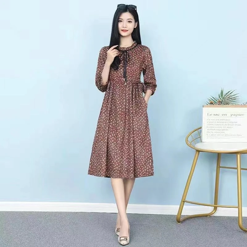 635#2025年灯芯绒裙子秋冬新款罗马棉秋冬款连衣裙