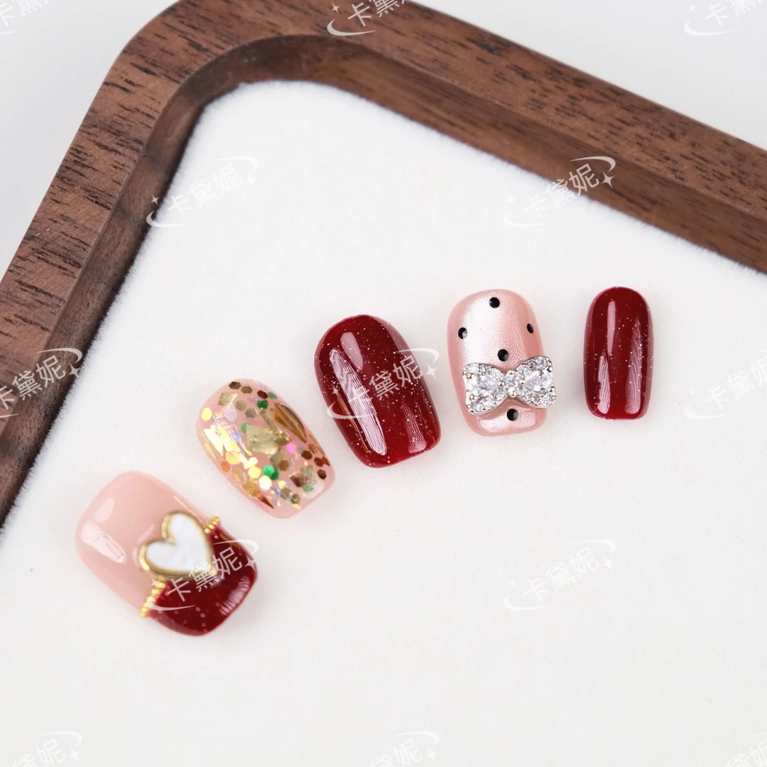 卡黛妮【蝴蝶碎钻】碎钻车厘子红蝴蝶结秋冬显白纯手工穿戴甲