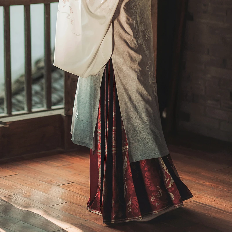 重生清水溪 明制汉服凤凰国风织金马面裙