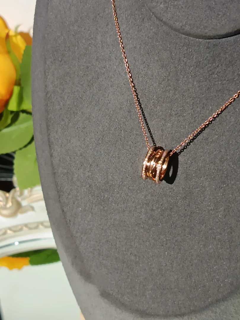 18K金钻石套链  k玫 镂空弹簧