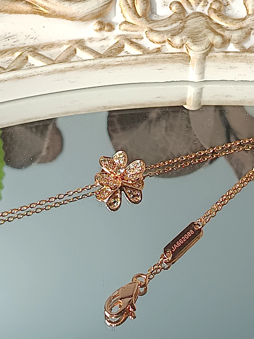 18K金钻石手链 三叶草 满钻 K玫 精美时尚