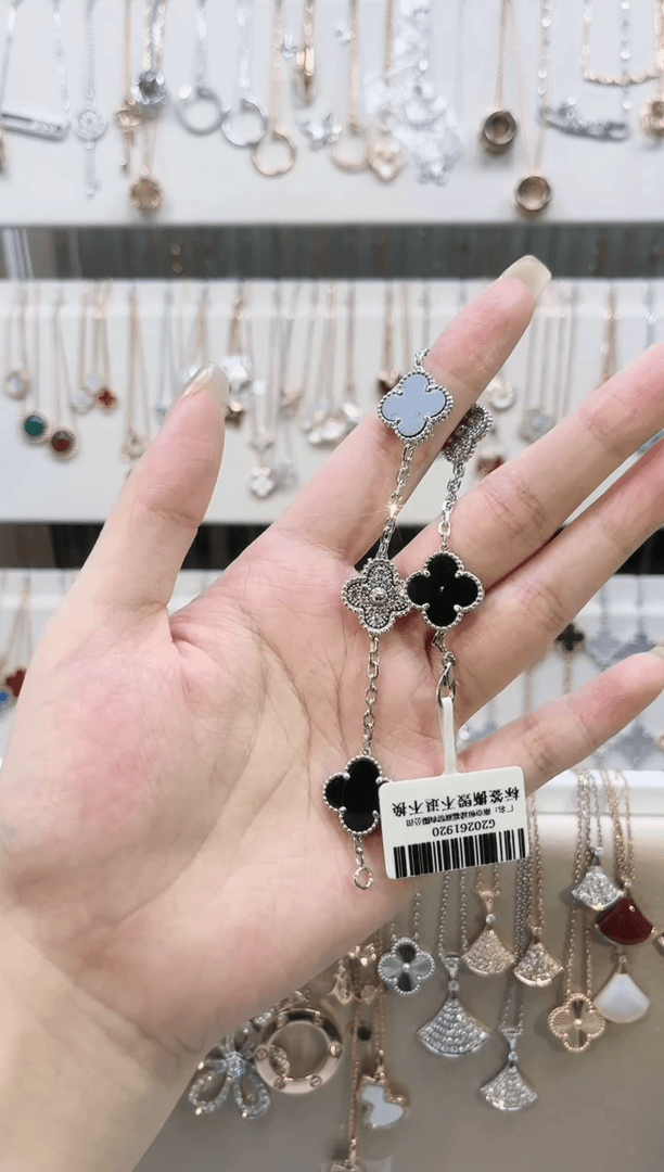 【闪购商品】钻石手链18K金镶嵌18K金镶嵌钻石 K白