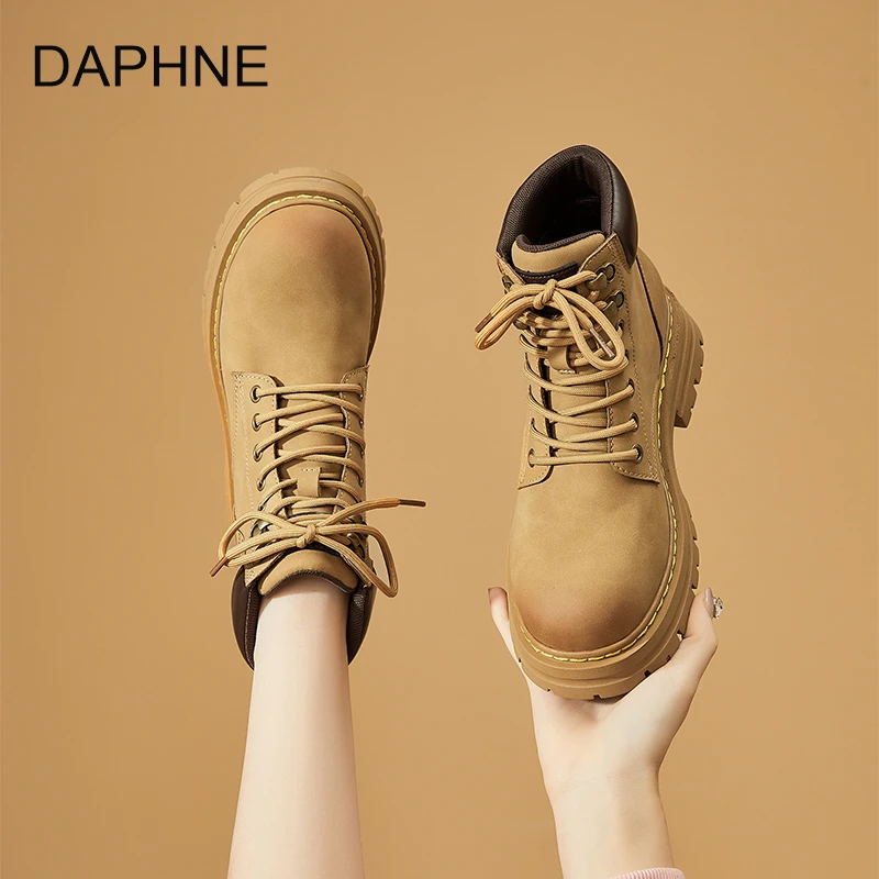 达芙妮软底马丁靴女款2024秋季新款耐磨大黄靴防滑防水轻便工装靴