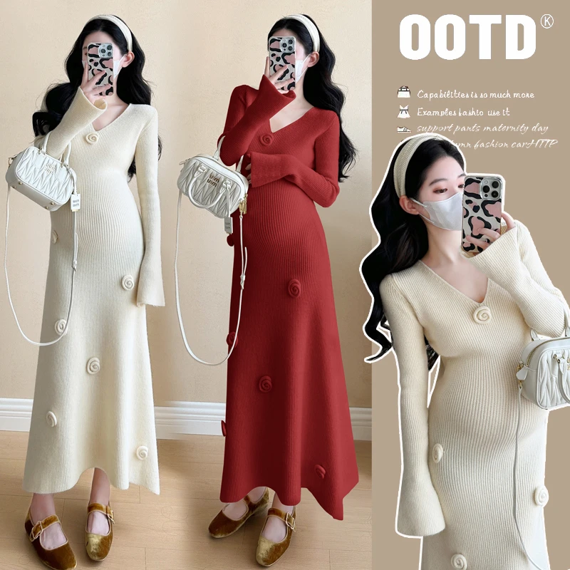 孕妇装连衣裙2024秋冬时尚V领重工花朵气质甜美显瘦长袖针织长裙