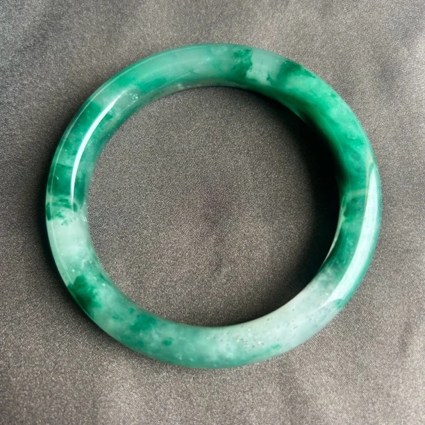 天然独龙玉时尚手镯