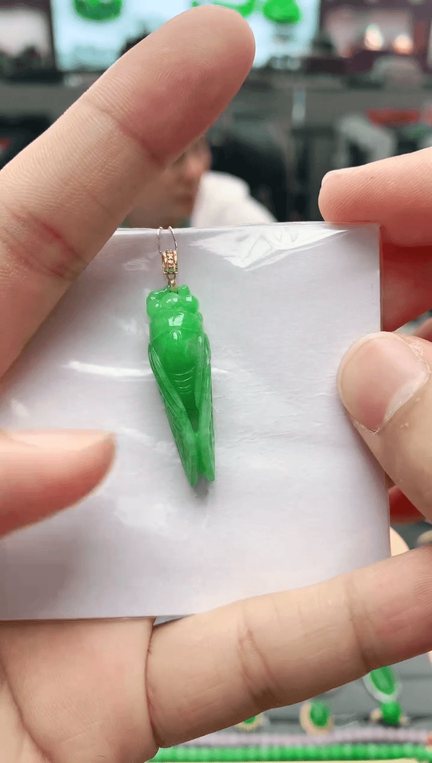 【闪购商品】翡翠颈饰18K金镶嵌赠礼盒证书豆
