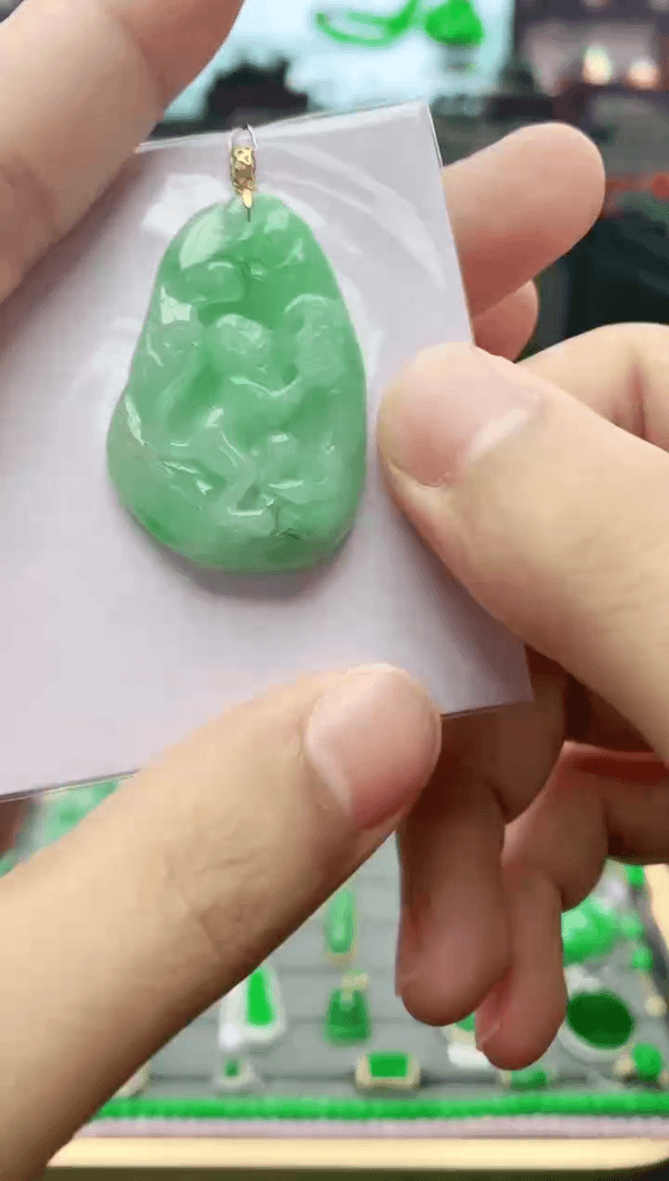 【闪购商品】翡翠颈饰18K金镶嵌赠礼盒证书豆