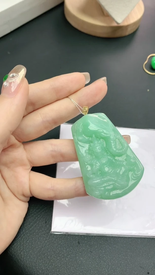 【闪购商品】翡翠颈饰18K金镶嵌赠礼盒证书珍