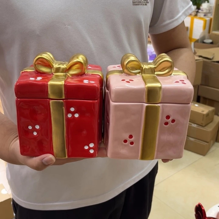 摆件陶瓷制品及各类饰品为主导