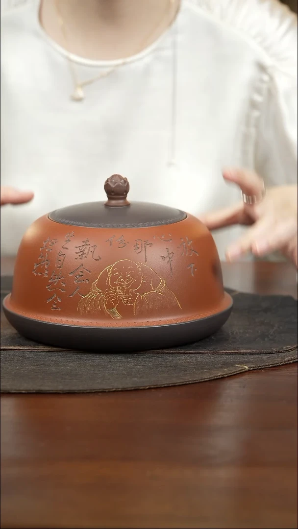 【闪购商品】紫砂茶叶罐莲花钮朱泥描金刻佛茶叶罐