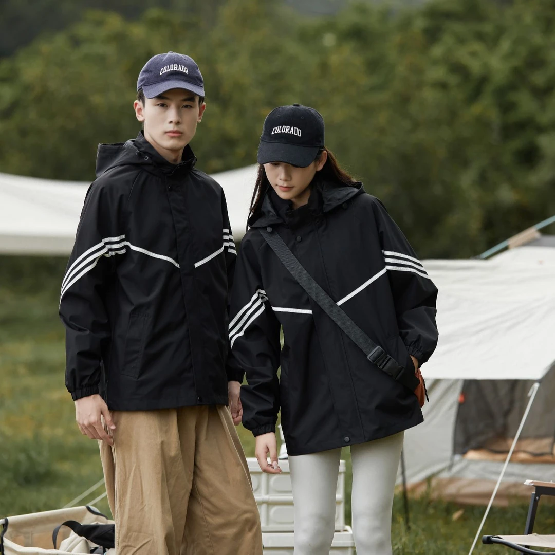 户外冲锋衣春秋运动时尚情侣连帽防水宽松学生防风休闲潮流