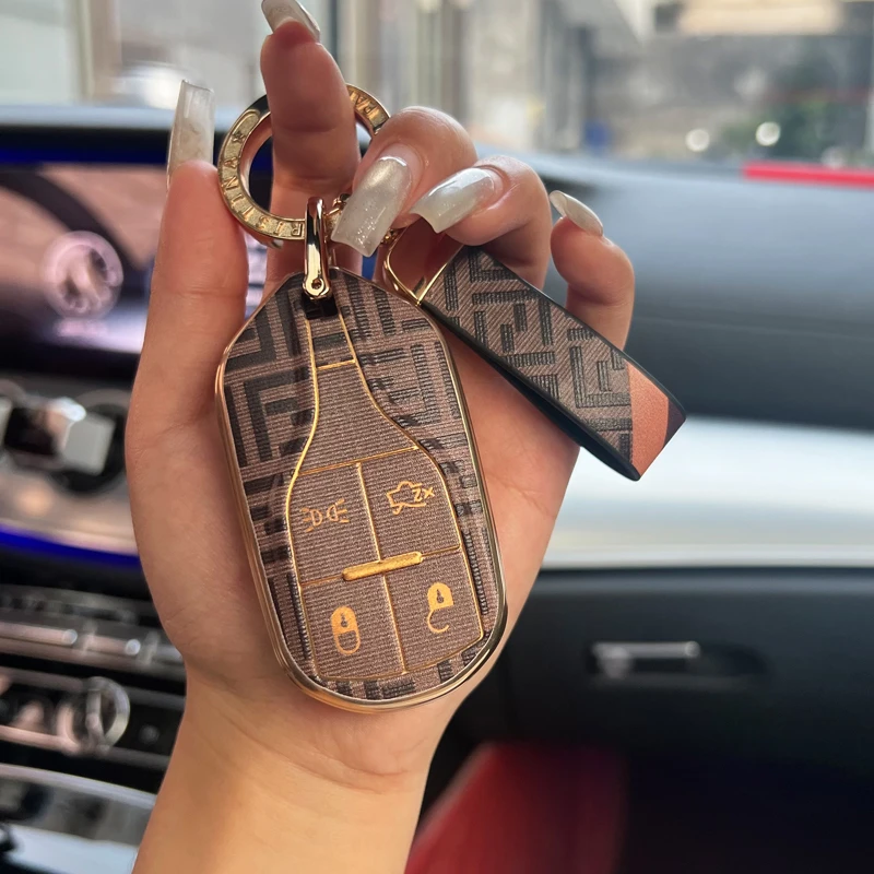 适用玛莎拉蒂吉博力Levante总裁Ghibli莱万特钥匙套MC20车包壳扣