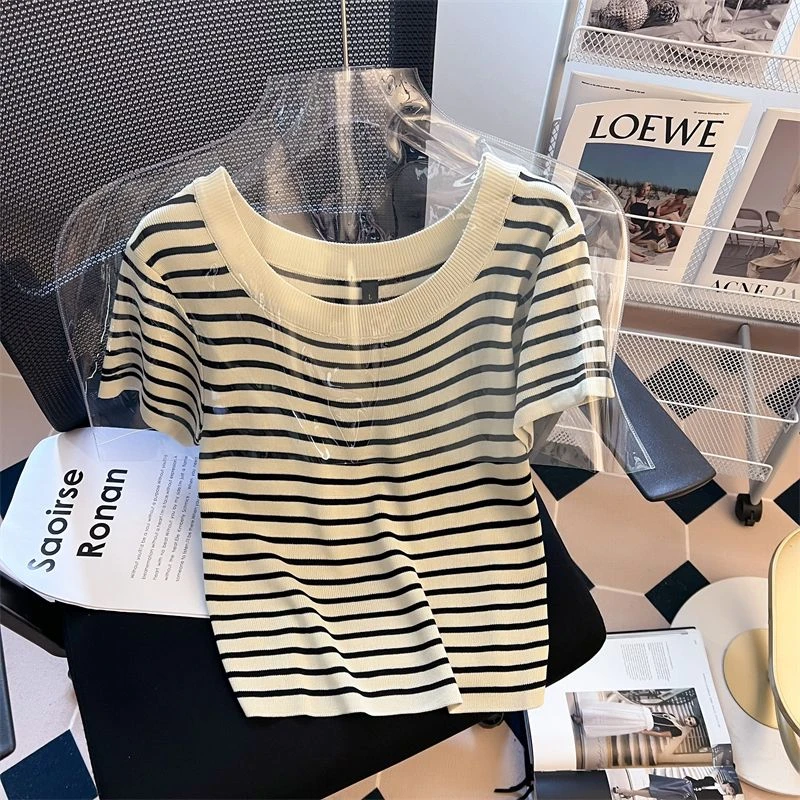 2023年夏季新款气质休闲优雅针织衫大码女装法式洋气短袖条纹T恤