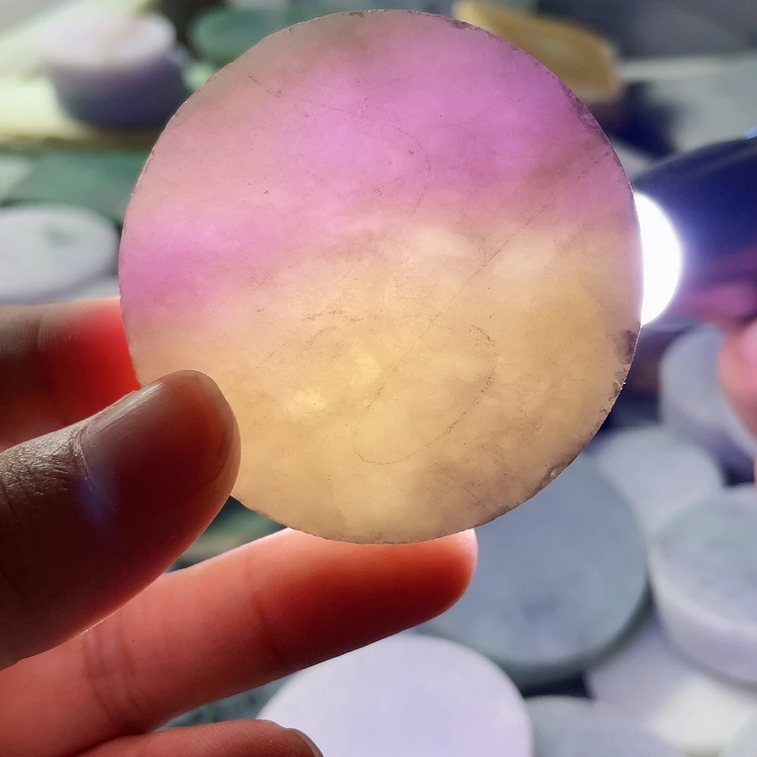 翡翠颈饰未镶嵌毛料60