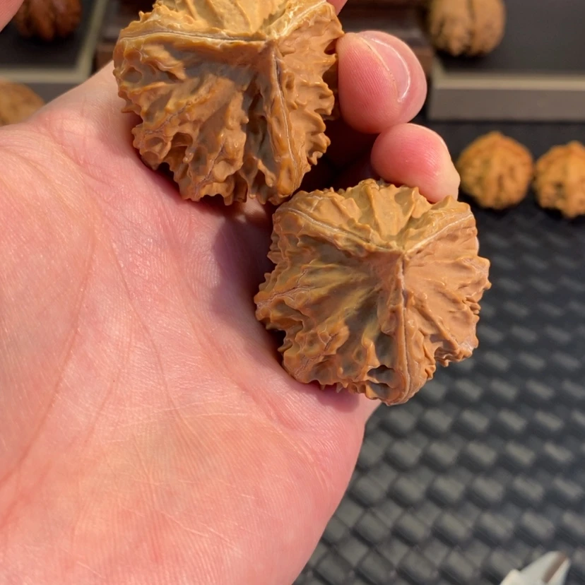 【闪购商品】桃核吊坠?****?12-02