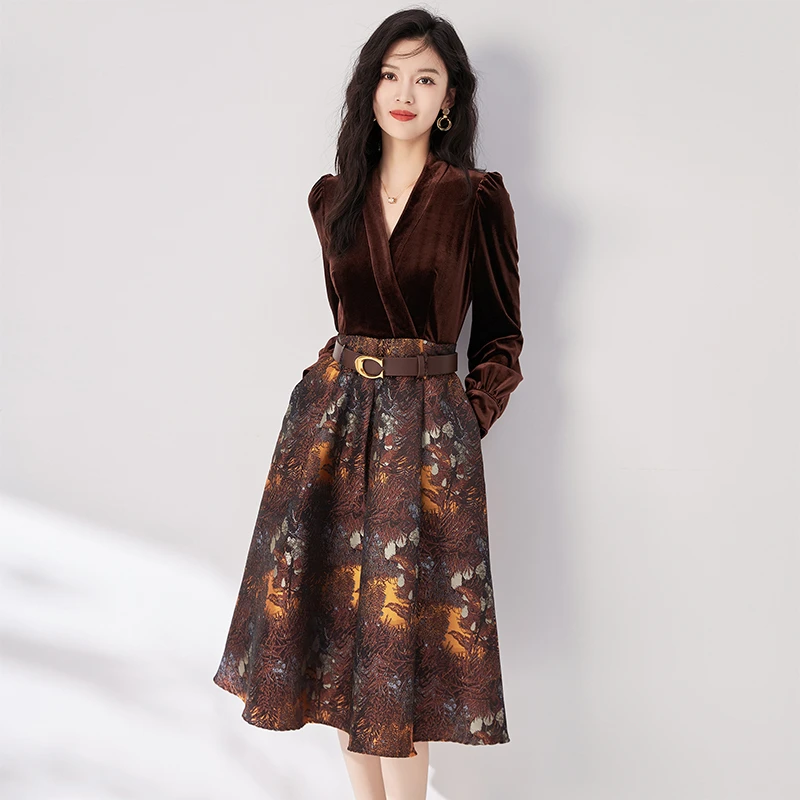 深圳高端女装轻奢时尚法式大气收腰显瘦赫本风连衣裙女长袖春秋装