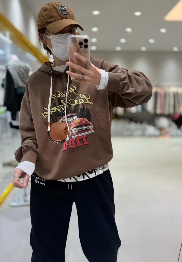 A D k h a I纸袋家A0116汽车字母印花做旧复古百搭连帽抽绳帽衫