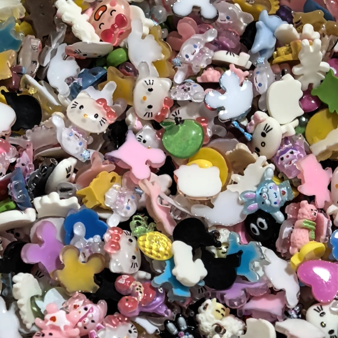 开播浮力！超值100颗卡通美甲小饰品