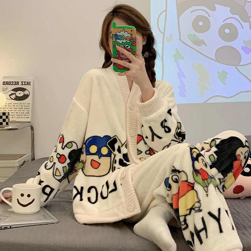 蜡笔小新家居服睡衣秋冬款女套装珊瑚绒加绒加厚保暖反季骑行保暖