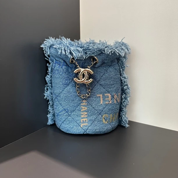 99新 Chanel/香奈儿 丹宁涂鸦牛仔mini水桶包斜挎包单肩包迷你