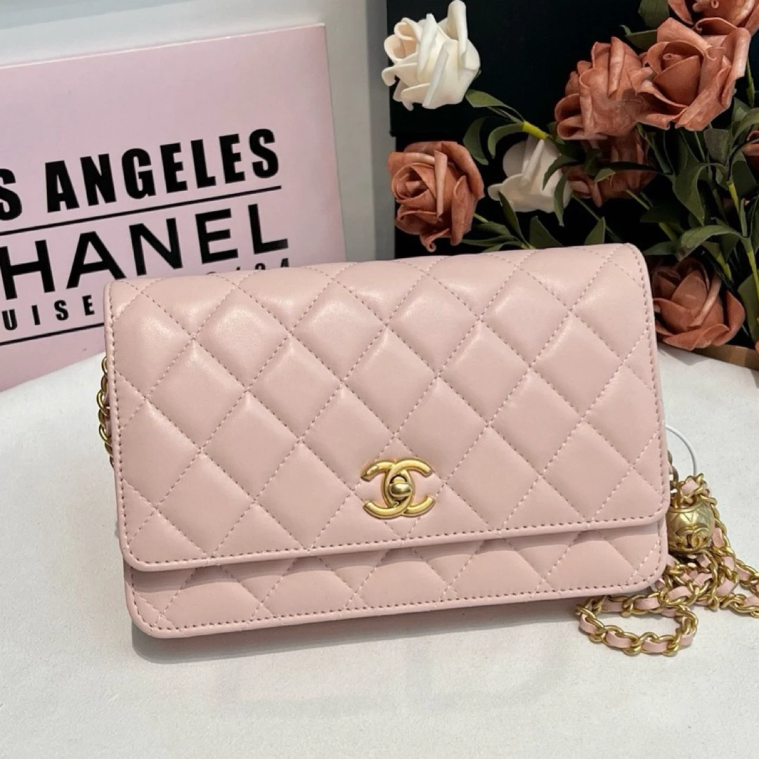 99新 Chanel/香奈儿 23K粉色金球woc女款百搭可调节斜挎包
