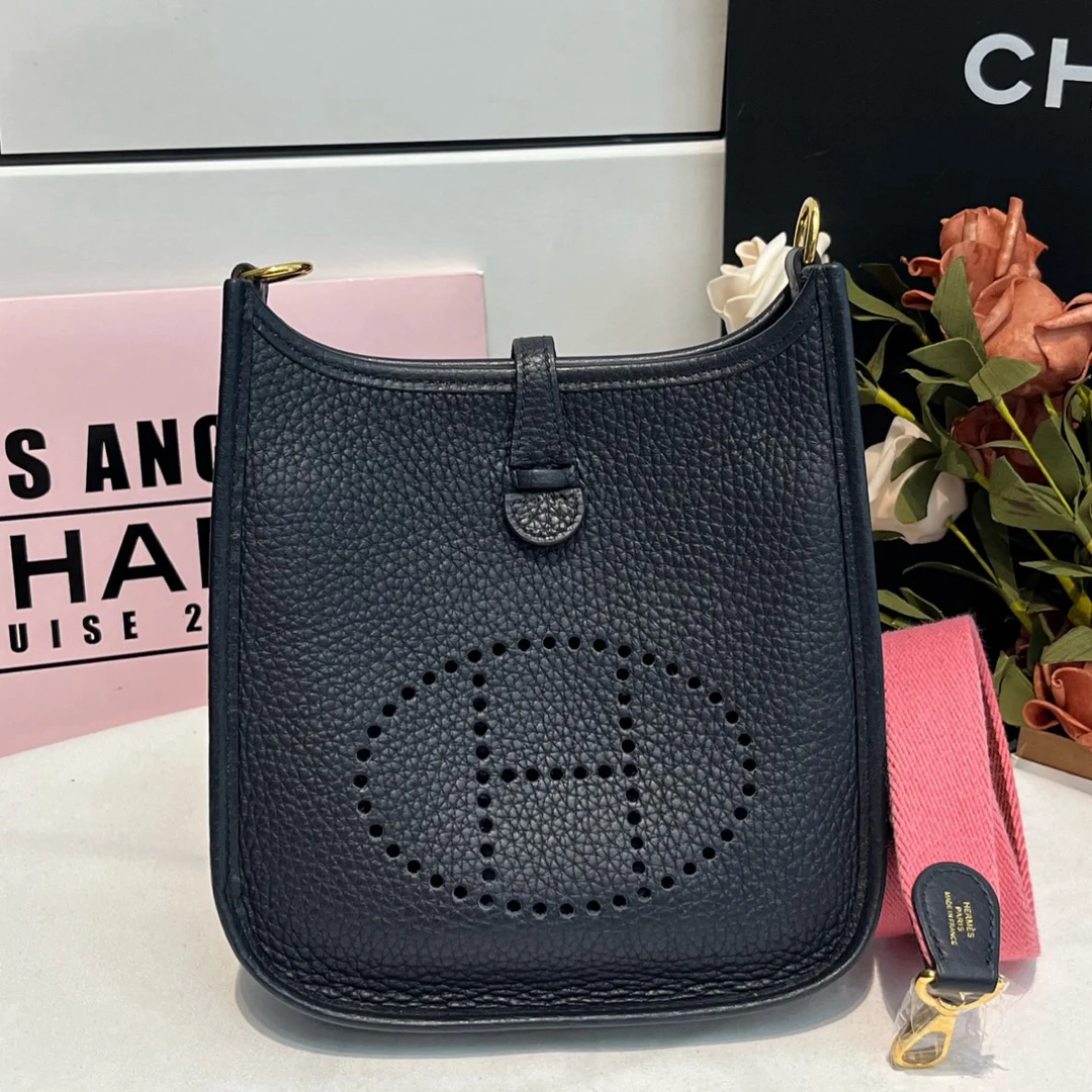 99新 Hermes/爱马仕 mini evelyne 午夜蓝色 C刻 时尚百搭斜挎包