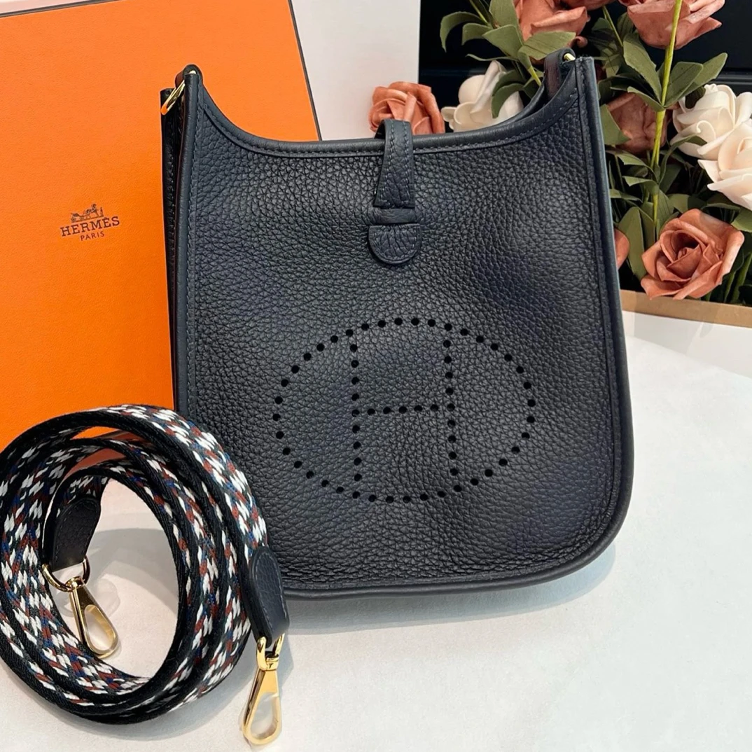 99新 Hermes/爱马仕 3Y水冰蓝金扣evelyne mini经典百搭斜挎包