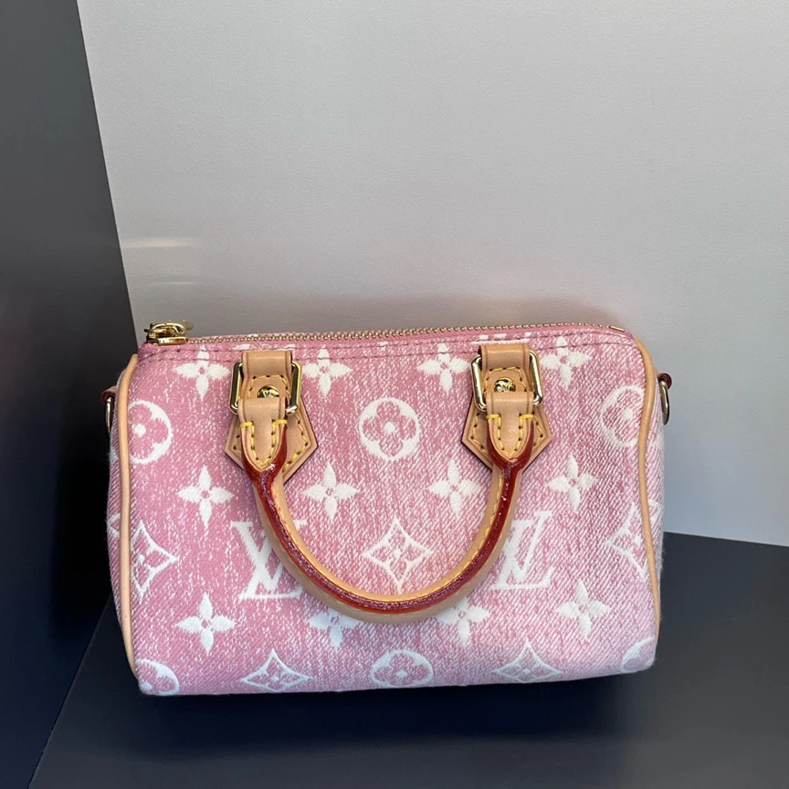 99新 LouisVuitton/路易威登 粉丹宁speedynano芯片款手拿斜挎包