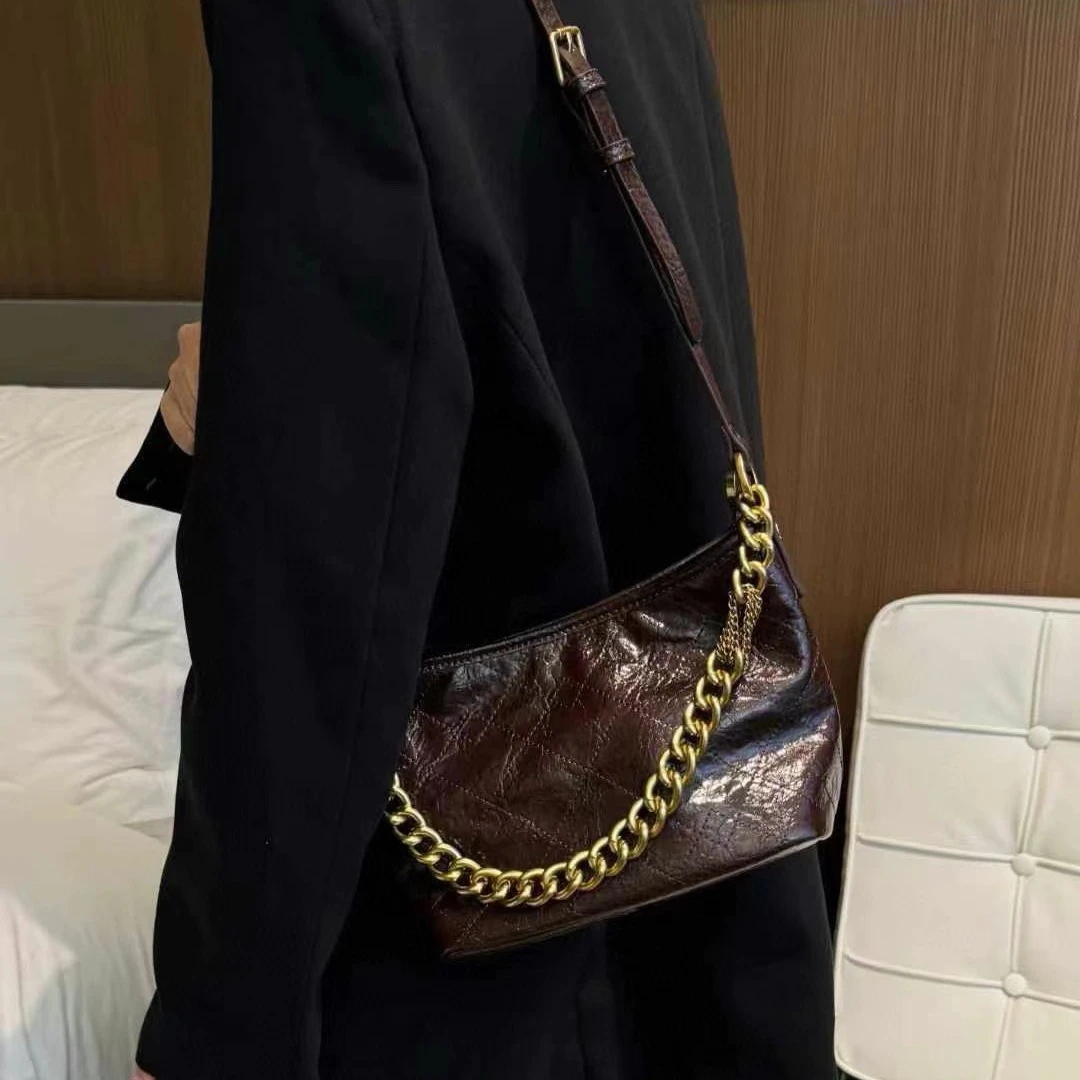 （颜色随机发）2025新款小香风菱格刺绣流浪包链条包6160-02