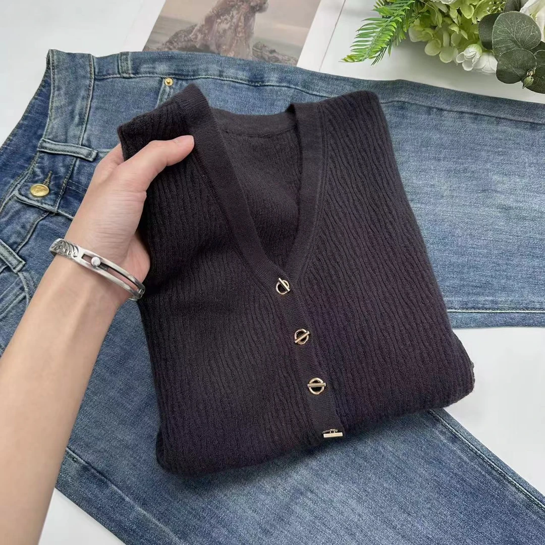 飞飞家 秋季复古小v领针织上衣Y5266岩灰