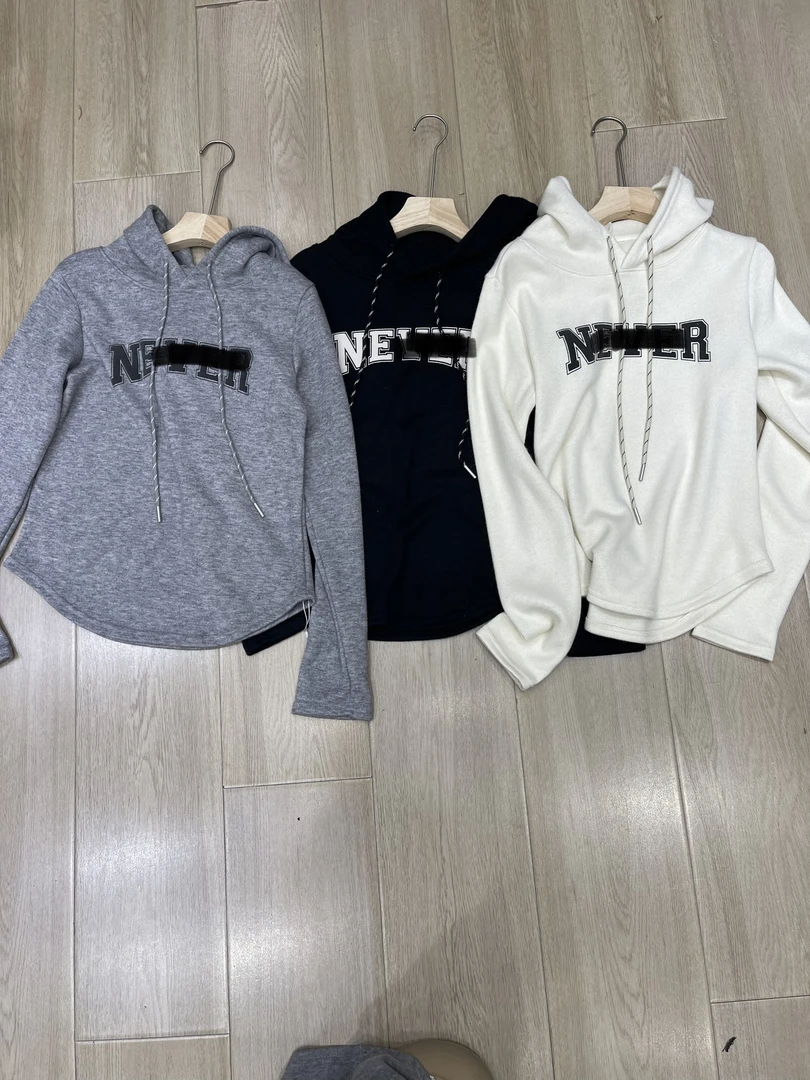 【大欣家】731连帽羊字母帽衫