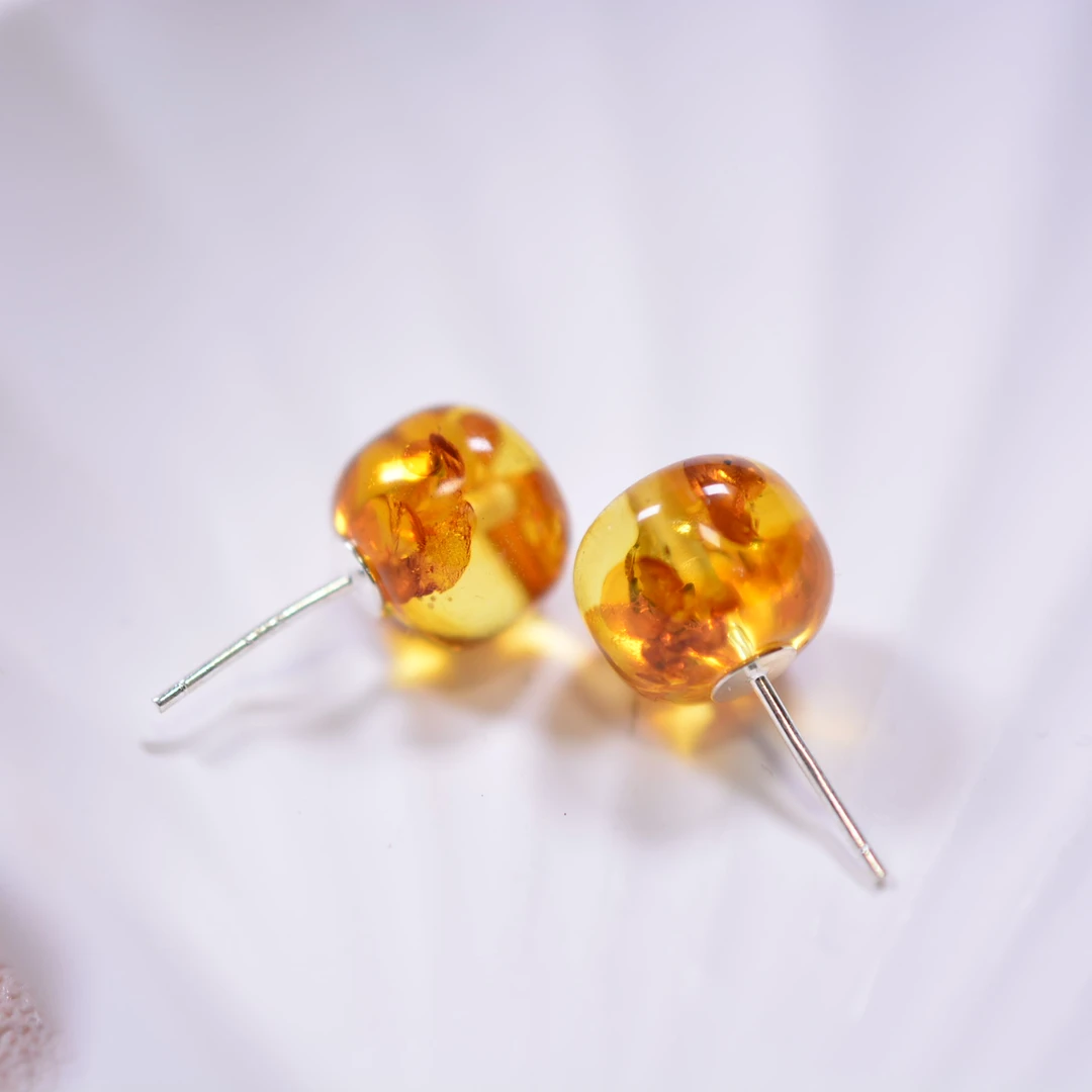 晨玺珠宝-花珀11+老型筒珠耳钉S925银镶嵌时尚气质俄罗斯天然精致