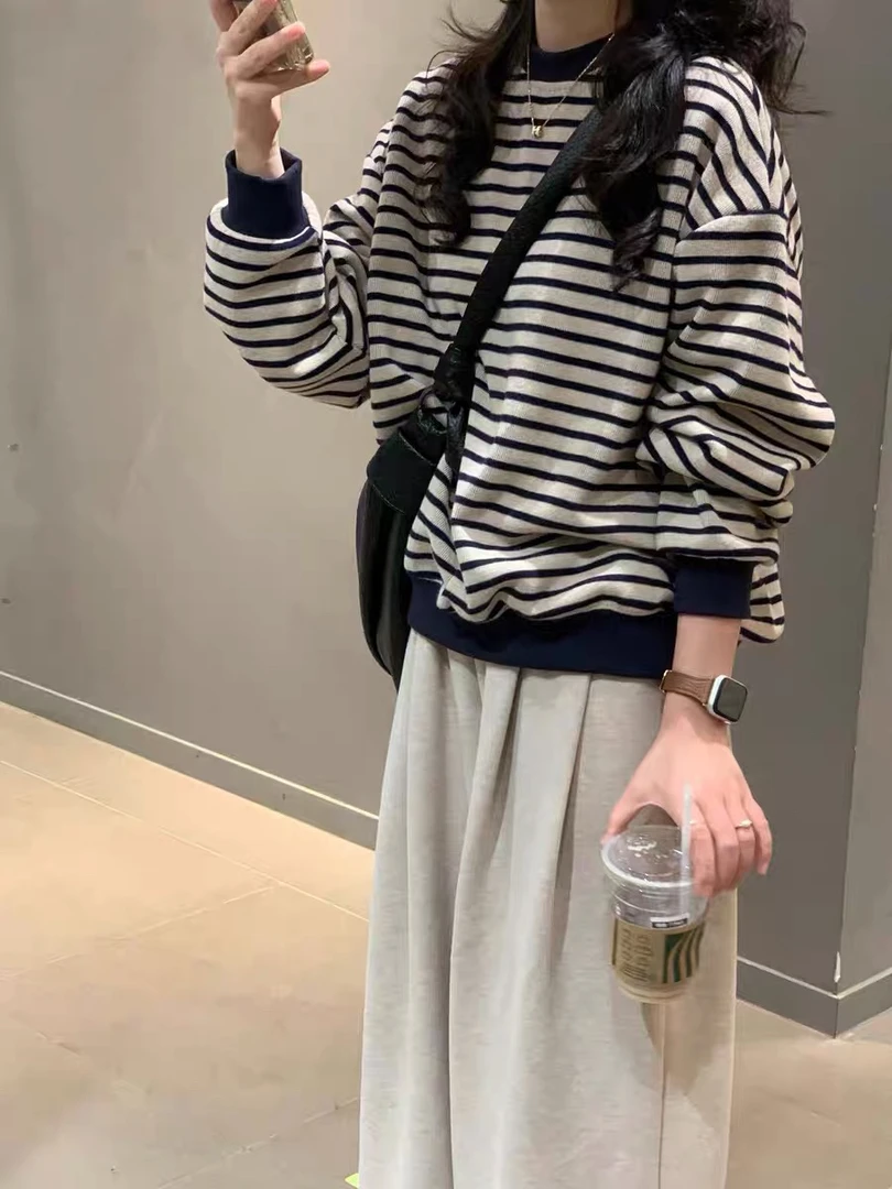 复古条纹长袖圆领卫衣女秋装2024新款宽松设计感休闲条纹慵懒上衣