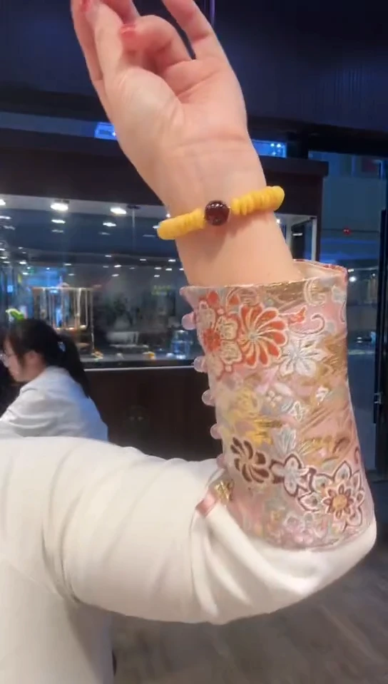 【闪购商品】蜜蜡手链未镶嵌23-12-019多样性发其一