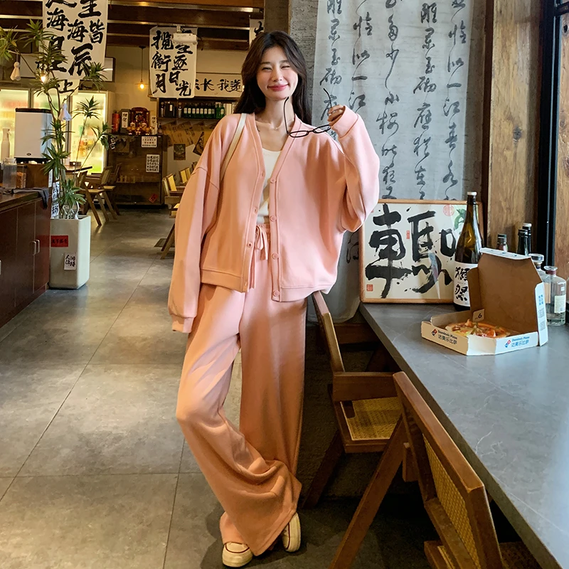粉色时尚休闲运动套装女秋季宽松慵懒风洋气减龄卫衣阔腿裤两件套