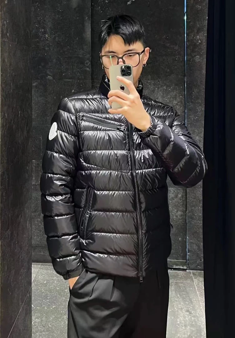 全新未使用 MONCLER 24秋冬AMALTEAS手臂Logo大标薄羽绒服1A00080