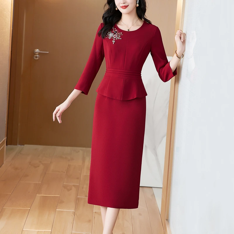 酒红礼服连衣裙女长袖2024年秋季新款修身显瘦高贵洋气回门敬酒服