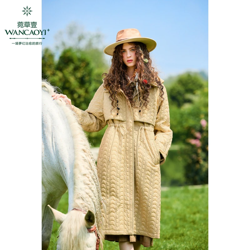 【千颂妮专享】菀草壹2024冬季新款连帽中长款保暖棉衣M26413351