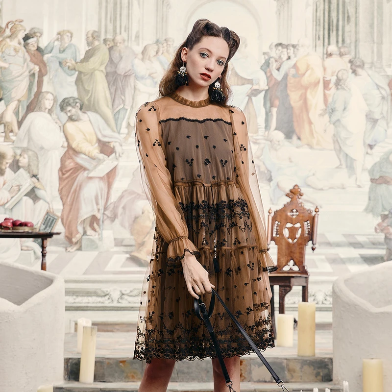 【高高甄选】菀壹2024春季新款连衣裙刺绣绣花中长裙Q26401311