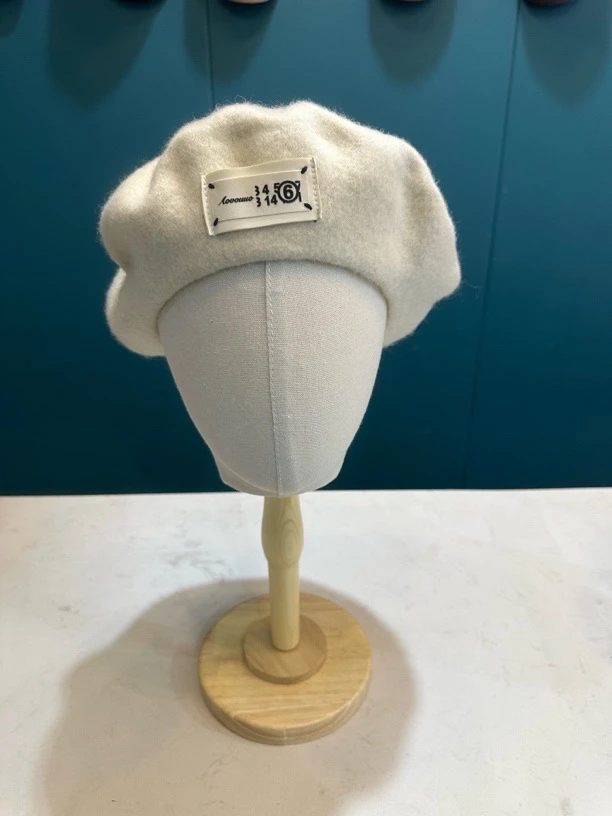 米白色秋冬羊毛呢贝雷帽