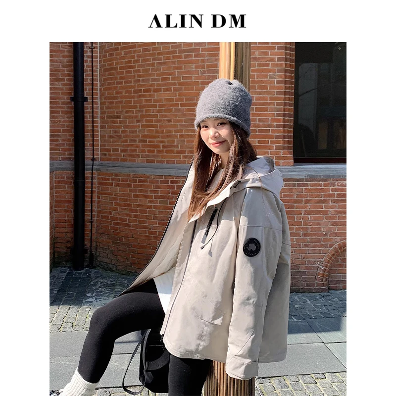 ALINDM【山系雪地】大码微胖mm防风户外感魔术扣羽绒服-AS26073